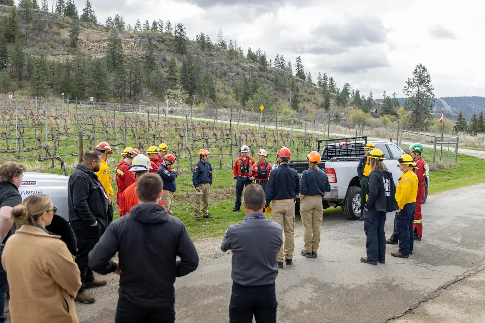 Why should municipal governments participate in the WCIR program?